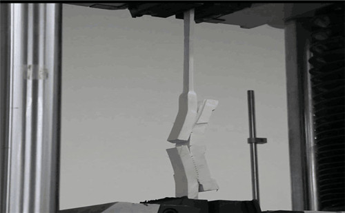 興紀龍（lóng）PERT電熔管件拉（lā）拔試驗（yàn）